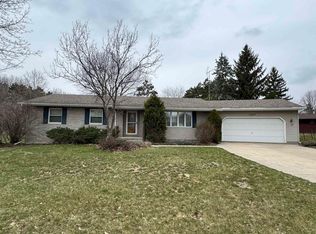 1387 Wellington Dr, Reedsburg, WI 53959