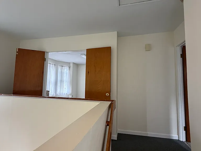 620 S Logan Blvd — Photo 5
