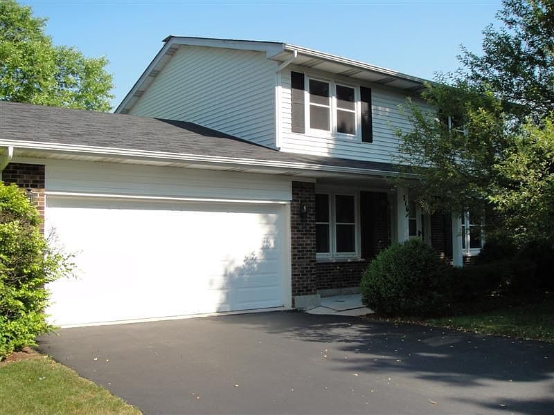 1st image of 716 Bayberry Dr