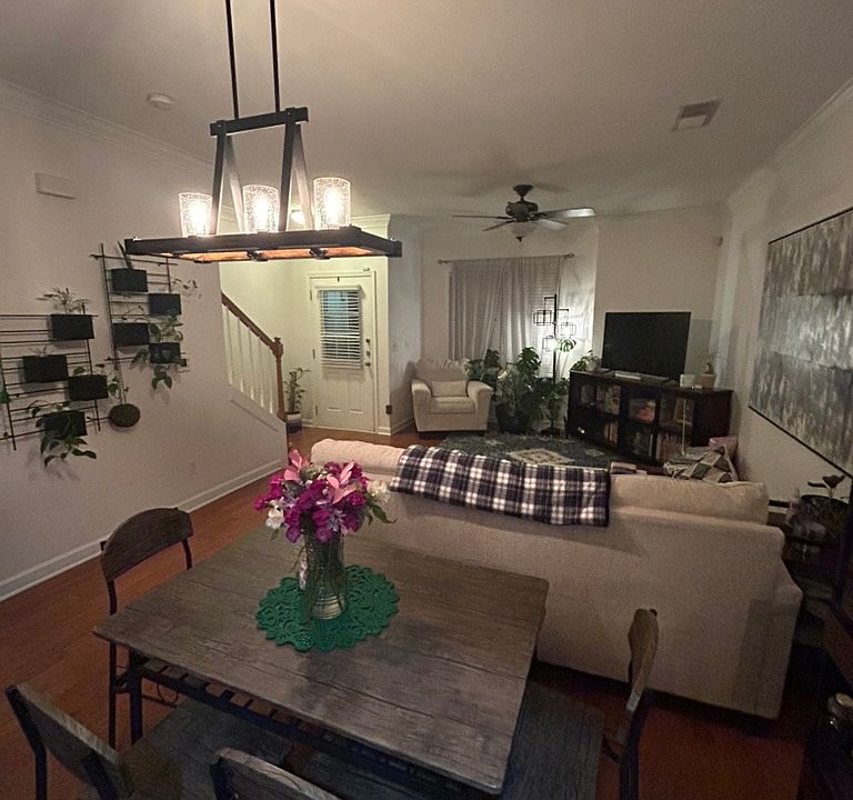 Living Room/Dining Room