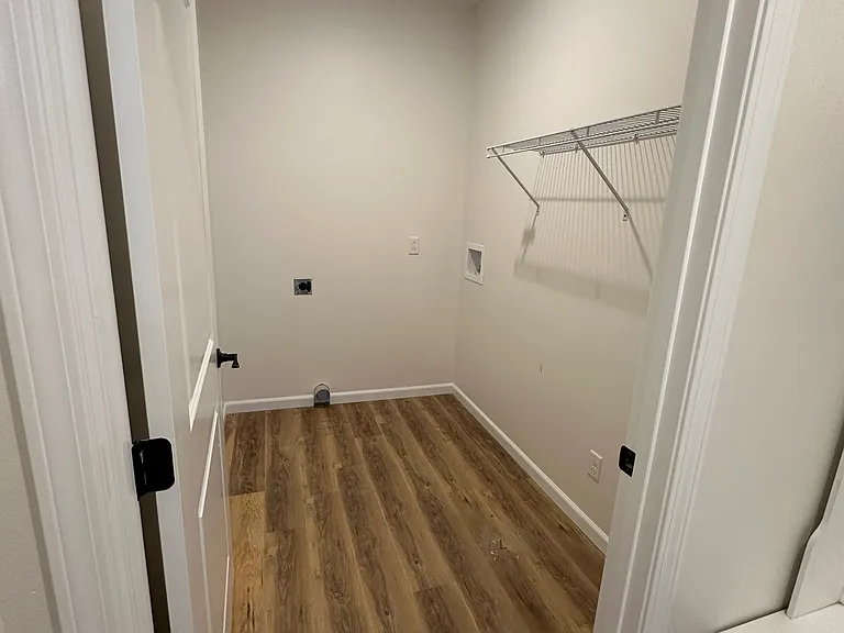 1104 Main St — Photo 8