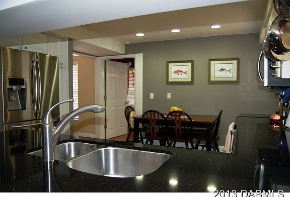 5th image of 109 Sea St
