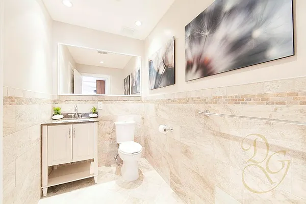 Sold by Dorsa Group | media 21