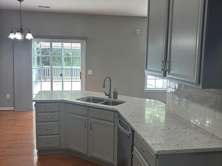 48 Cardinal Creek Dr — Photo 5