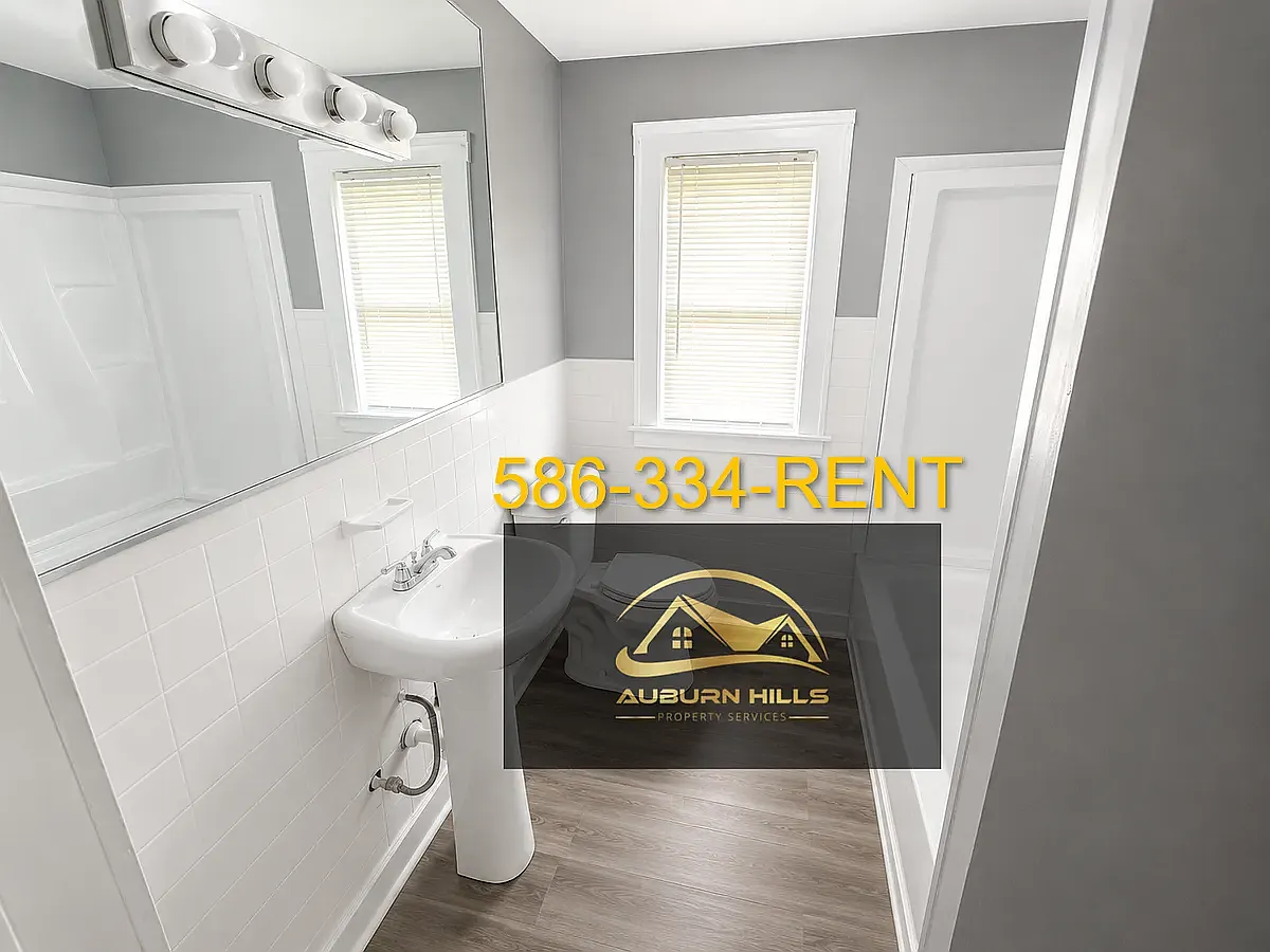 4 bed, 1960 sqft, $1,650 — Photo 2