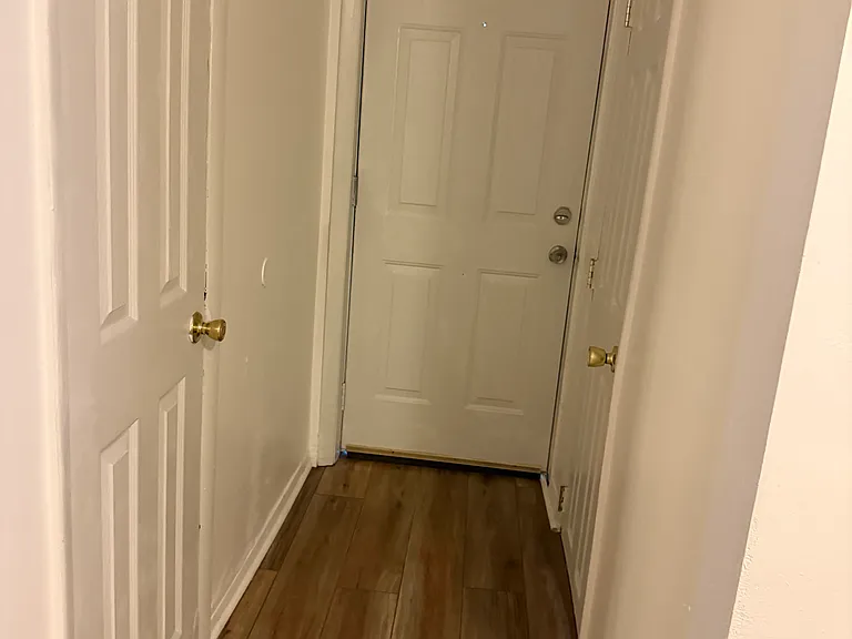 15 Crown Ter #BASEMENT — Photo 8