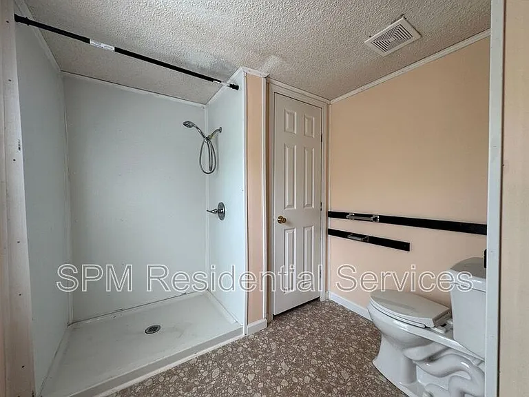1227 Village Rd — Photo 11