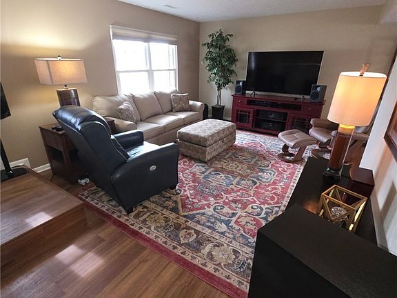 3rd image of 2046 Beechtree Dr