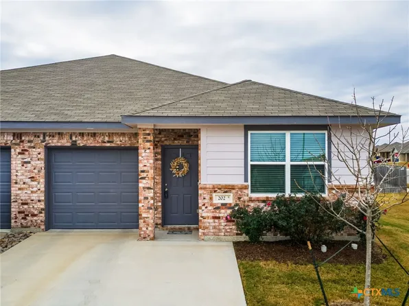 202 Green Valley Dr, Copperas Cove, TX 76522