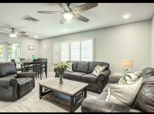 1204 Moonmist Cir #M-8, Sarasota, FL 34242