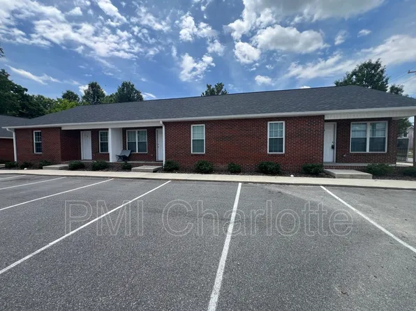 729 Fisher Ferry St APT C, Thomasville, NC 27360