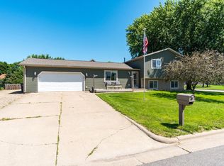 2717 S Meadow Lark Ln, Holmen, WI 54636