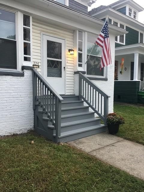 1st image of 2-224 6th St #2