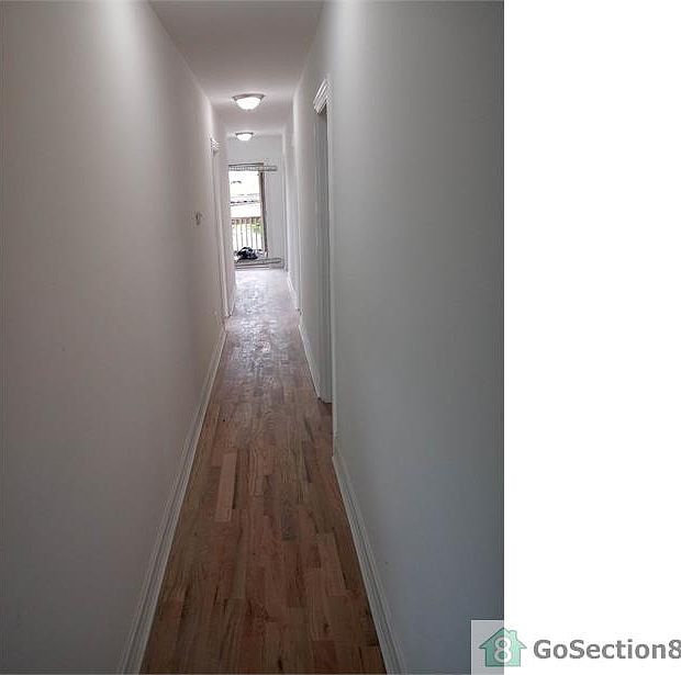 2nd image of 5147 S Prairie Ave #1