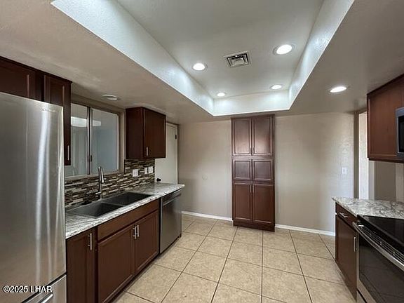 4th image of 2985 Marlin Dr