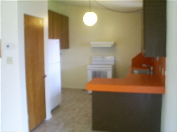 2nd image of 2211-2215 Crest Ave