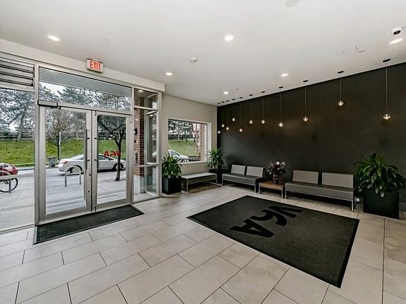 2nd image of 221 Union St #6
