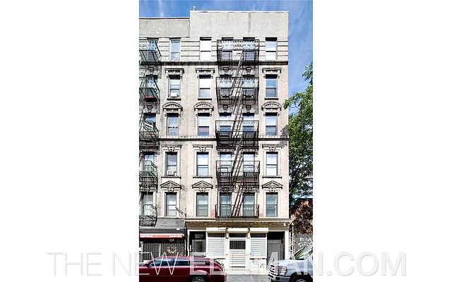 Rented by Douglas Elliman | media 27