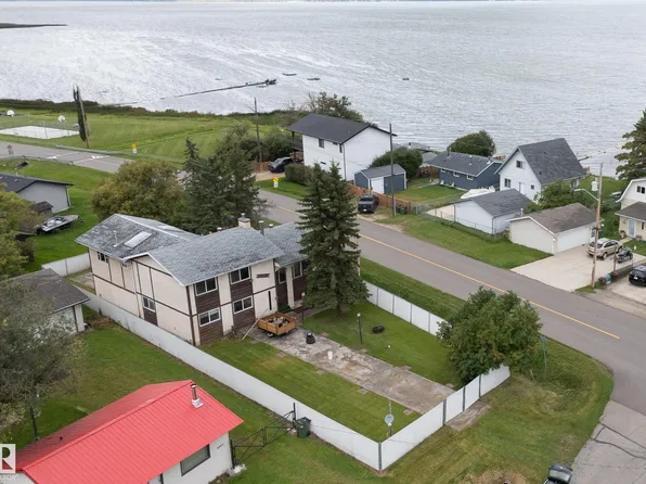 5039 64th St, Val Quentin, AB T0E 1V2