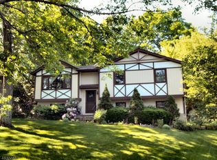308 Longview Acres Ct, Newton, NJ 07860