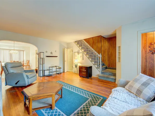 51-10 63rd Street, Woodside, NY 11377