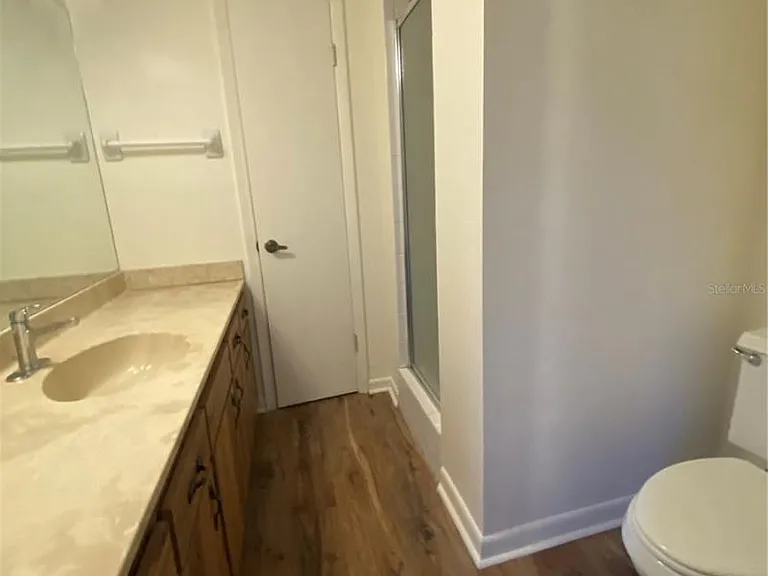 3810 Saxon Dr — Photo 12