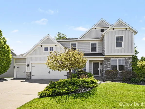 1292 Shadow Hills Dr SW, Byron Center, MI 49315