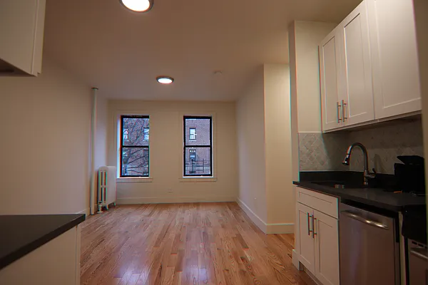 Rented by PMG Real Estate  | media 6