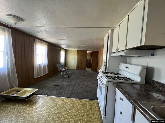 2nd image of 1059 5th St