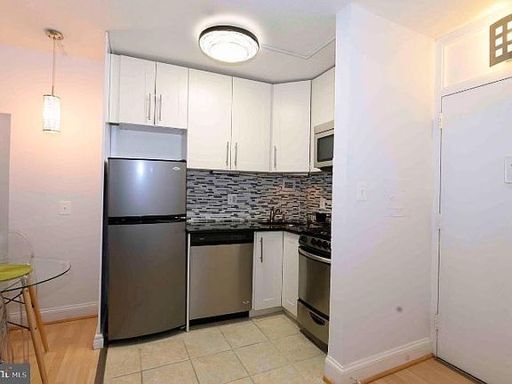 4th image of 4242 E West Hwy APT 403