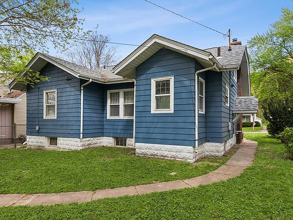 2nd image of 928 23rd St