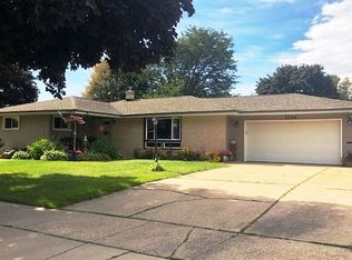 2126 Rutledge Ave, Janesville, WI 53545