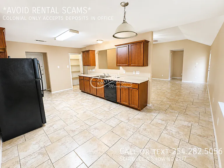 1307 Copper Creek Dr — Photo 5