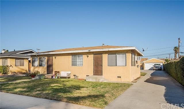 1st image of 546 N Valencia Pl
