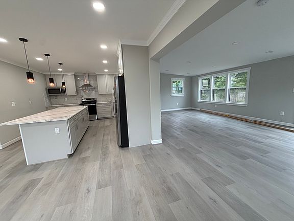4th image of 3807 16th St S