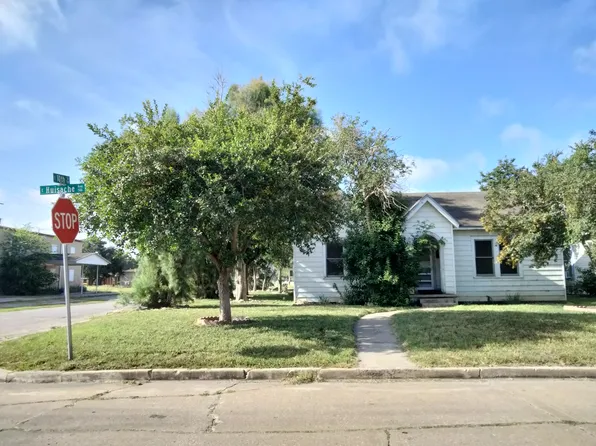 529 E Huisache Ave, Kingsville, TX 78363