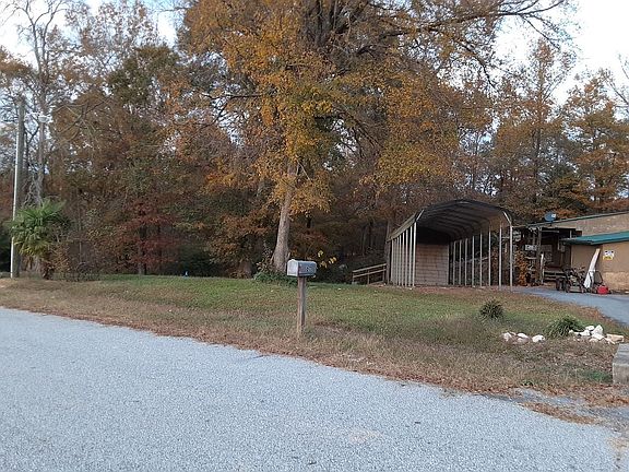 4th image of 60 Nichols Rd