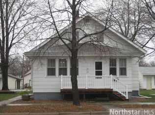 131 Meridian St S, Belle Plaine, MN 56011