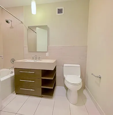 Bathroom, photo 1