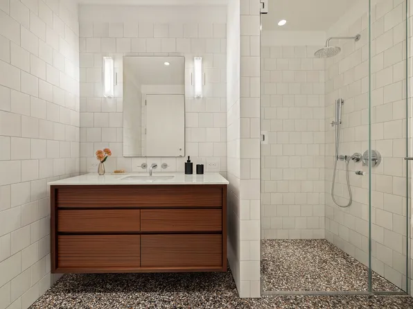 83 Thompson Street image 17 of 26