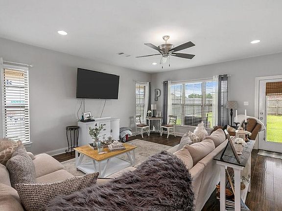2nd image of 4979 Chapel Wood Dr