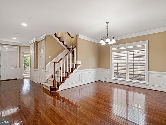 4th image of 42647 Windflower Dr