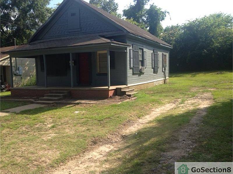 2nd image of 1511 Fair St