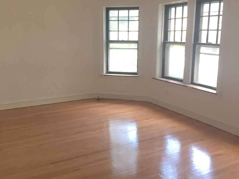 1st image of 8518 S Bennett Ave #3