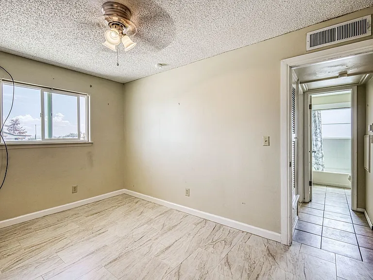 4555 Sun Valley Dr — Photo 25