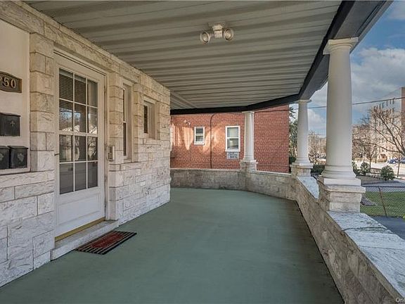 2nd image of 250 E Prospect Ave