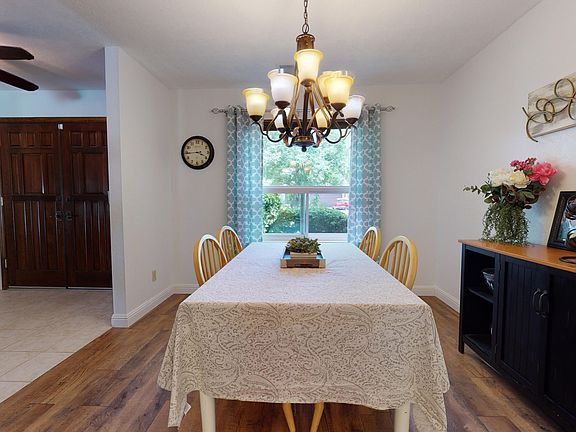 5th image of 146 E Ashland Ave