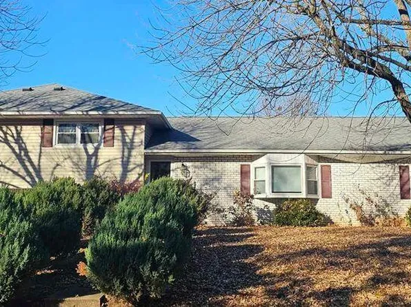 3701 Ridge Drive, Joplin, MO 64801