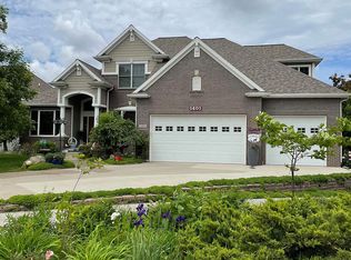 1401 Edgewater Ct, Ames, IA 50010