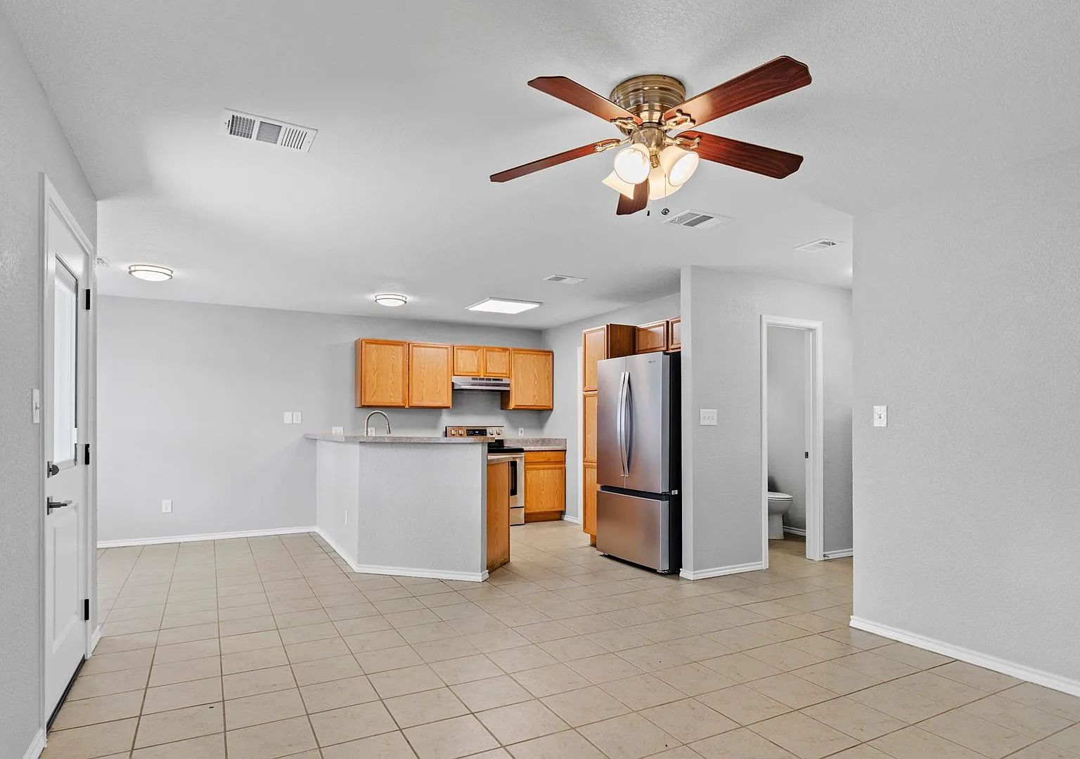 2 bed, 2.5 bath, 1214 sqft, $1,375 — Photo 4